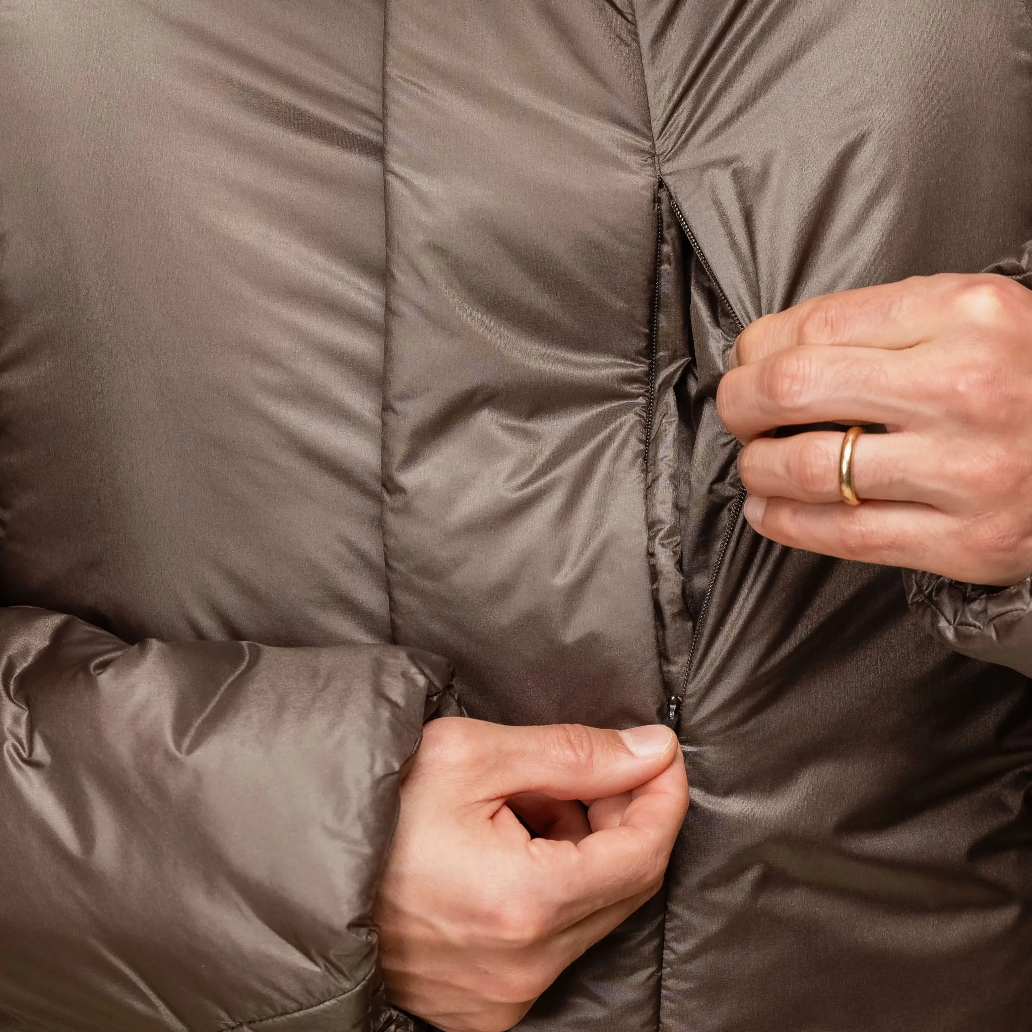 Goldwin 0 - Cloud Helicoid Parka Jacket - Jet Brown